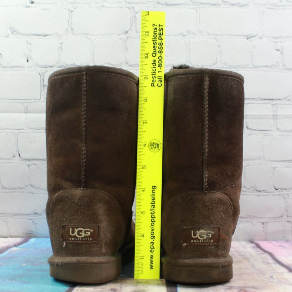 UGG Classic Short Twinface Sheepskin Brown Suede Winter Boots Size 8 - Picture 8 of 9